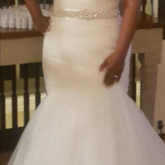 Wedding Gown - Picture 3 of 4